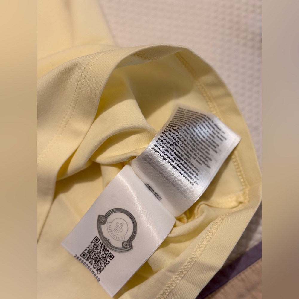 Moncler embroidered-logo cotton T-shirt, Size XS/ 14y - Picture 9 of 9